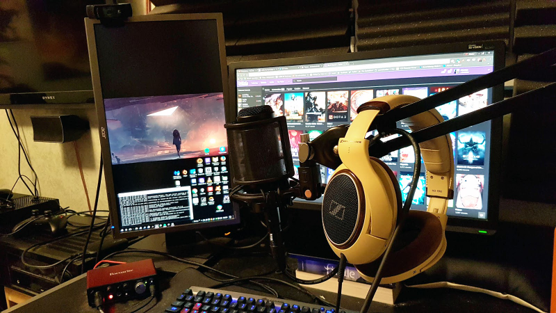 Kiratze’s streaming rig.